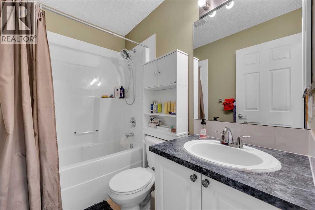 120 Rocky Vista Circle Nw, Calgary, Alberta  T3G 5B9 - Photo 19 - A2342262