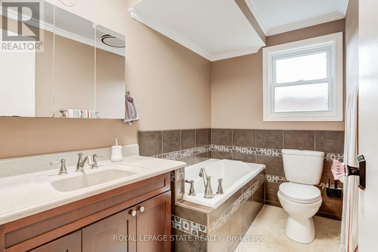106 Appleford Road, Hamilton, Ontario  L9C 6B8 - Photo 25 - X13749444