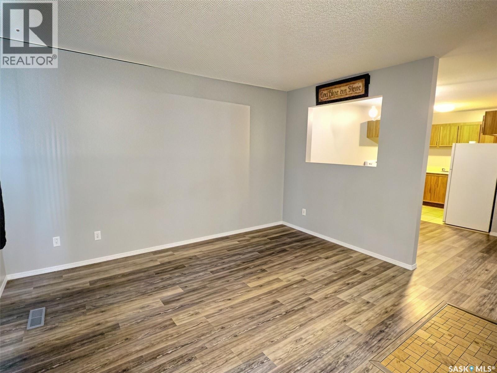 101 525 Dufferin Avenue, Estevan, Saskatchewan  S4A 2J1 - Photo 2 - SK047652