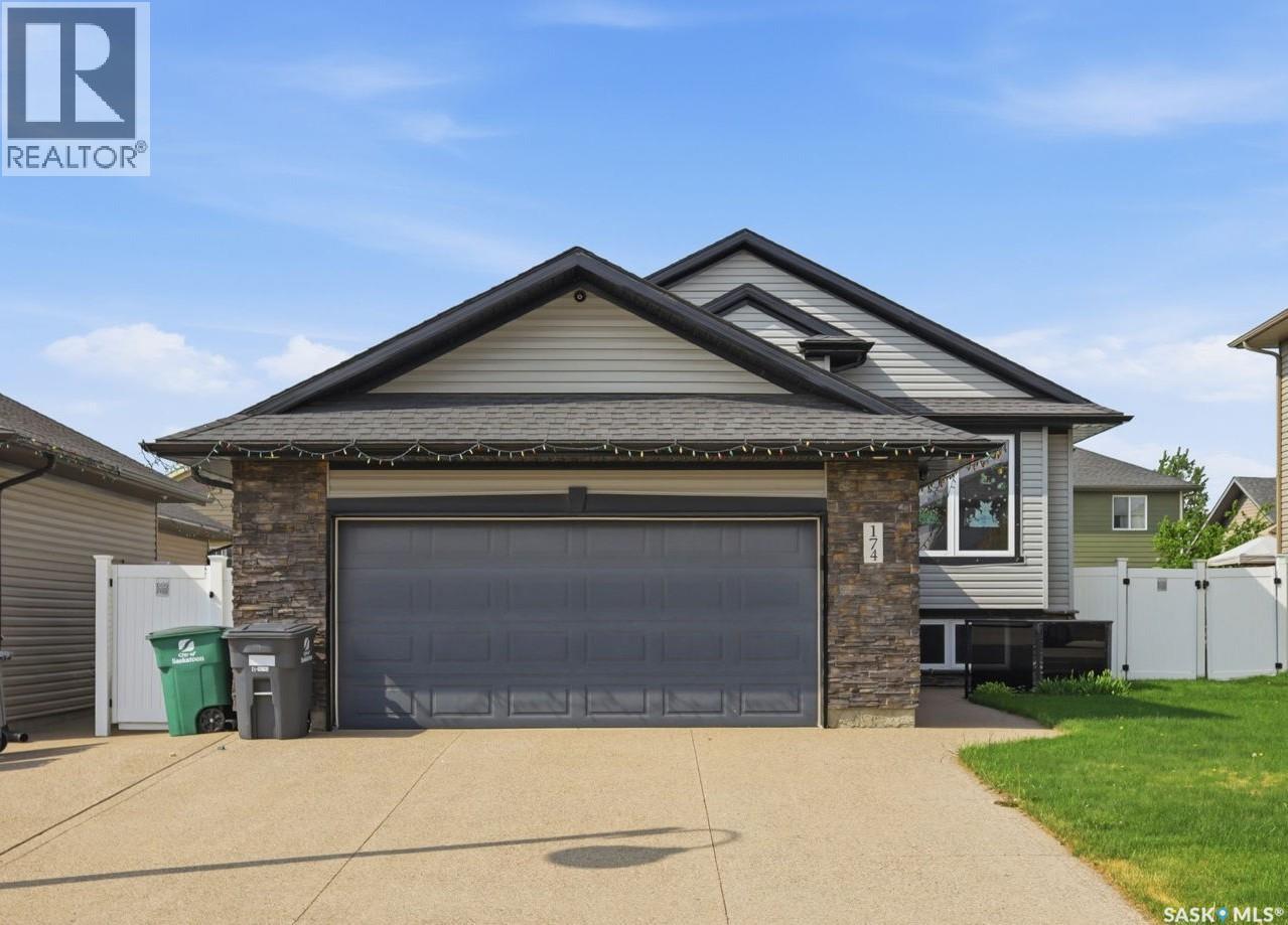174 Whalley CRESCENT, Saskatoon, Saskatchewan