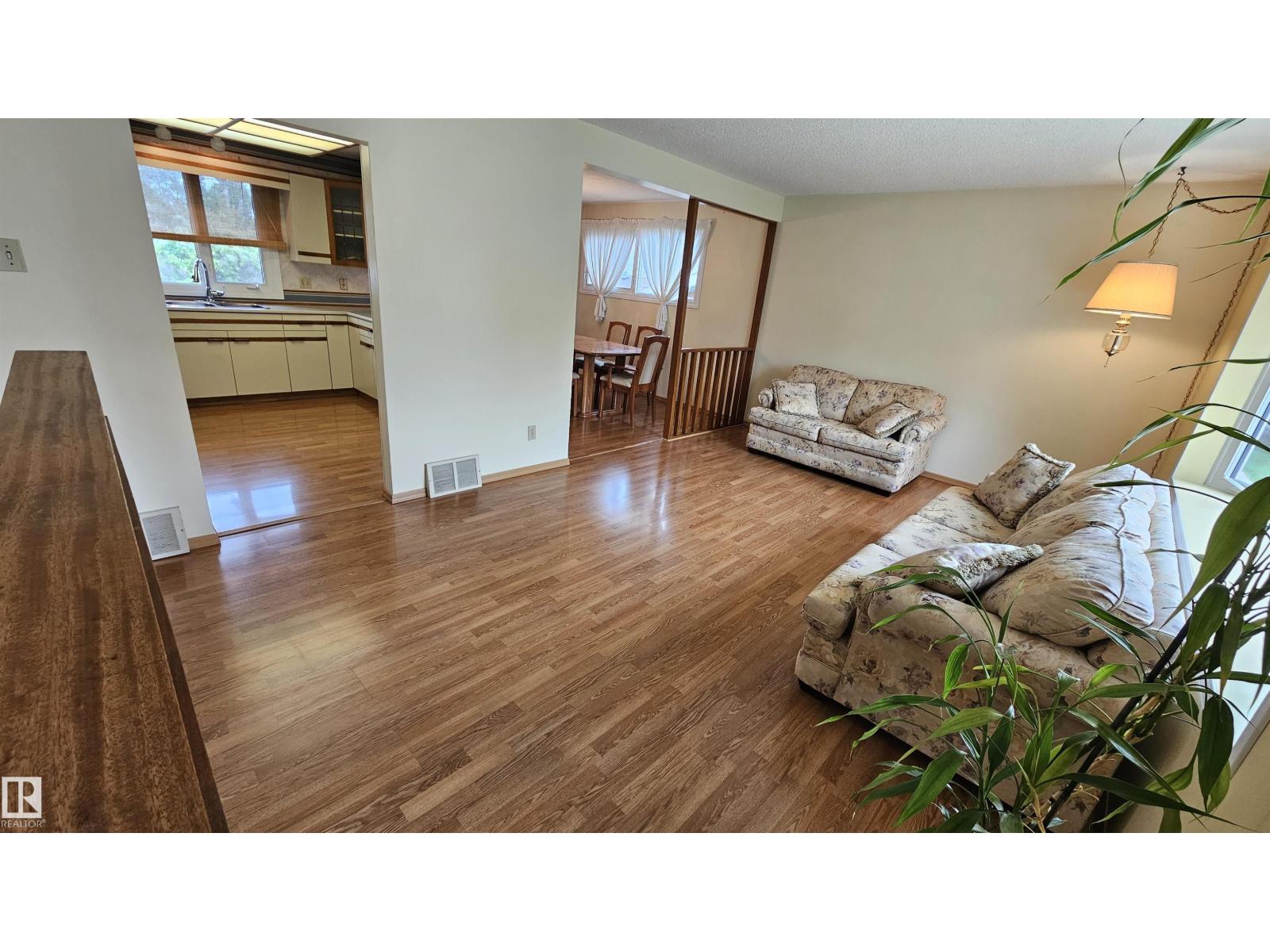 13439 114 St NW, Edmonton, Alberta  T5E 5E5 - Photo 2 - E4507361