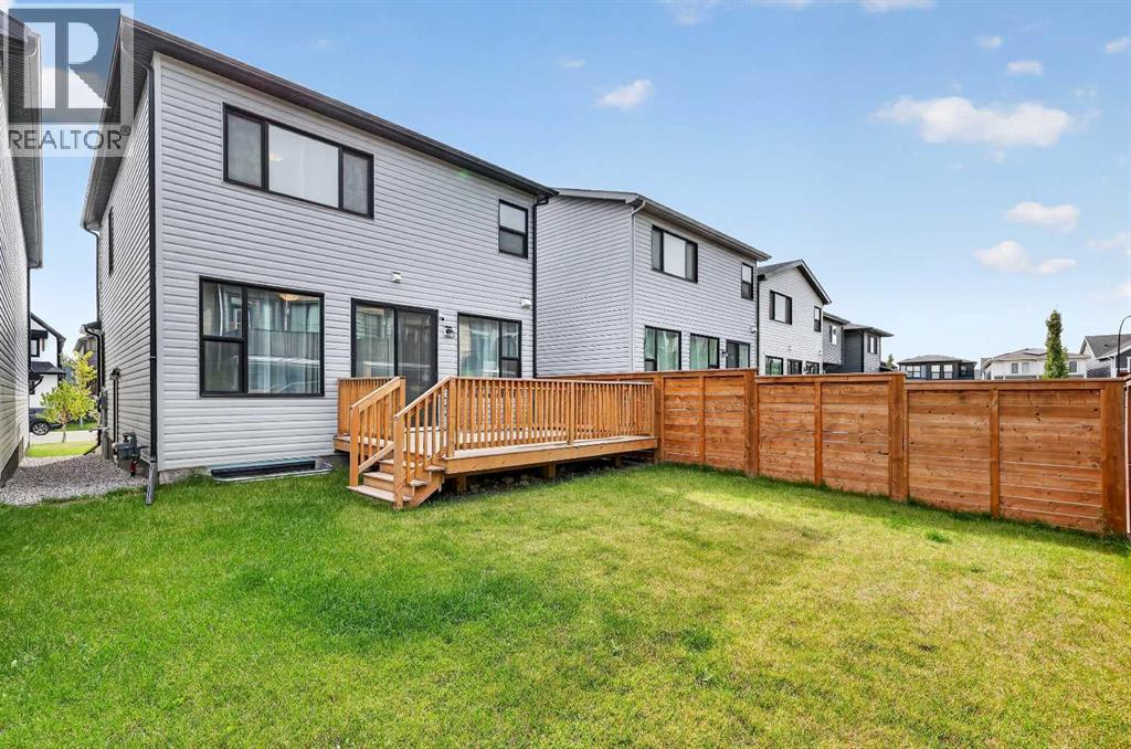 96 Rowmont Heath NW, Calgary, Alberta  T3L 0H8 - Photo 2 - A2342347