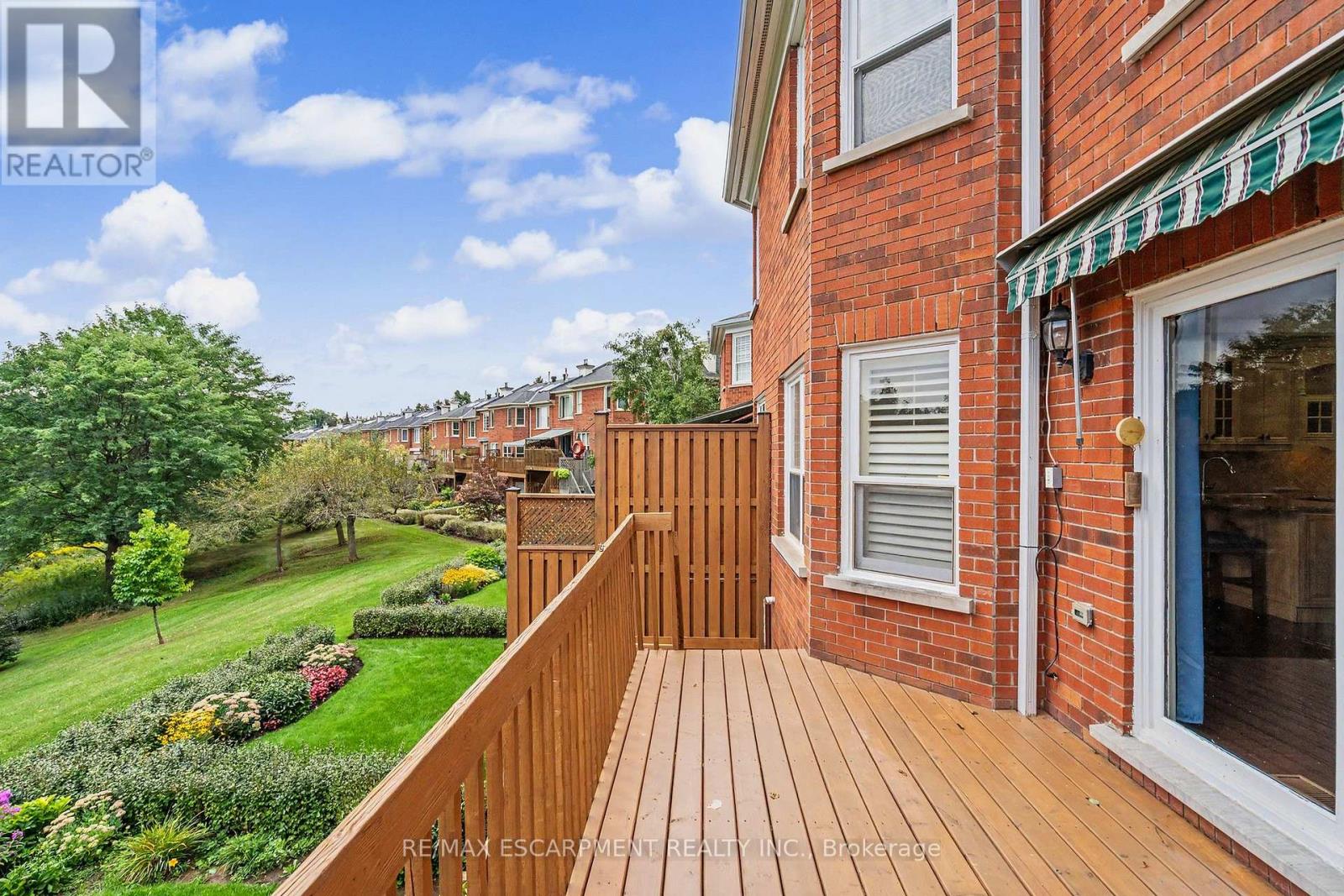 74 Fairwood Place W, Burlington, Ontario  L7T 4B6 - Photo 48 - W13747676