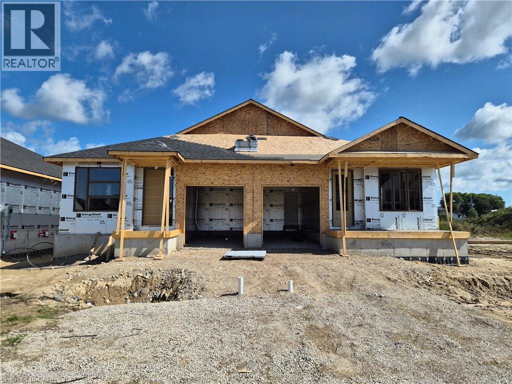112 THACKERAY Way, Harriston, Ontario
