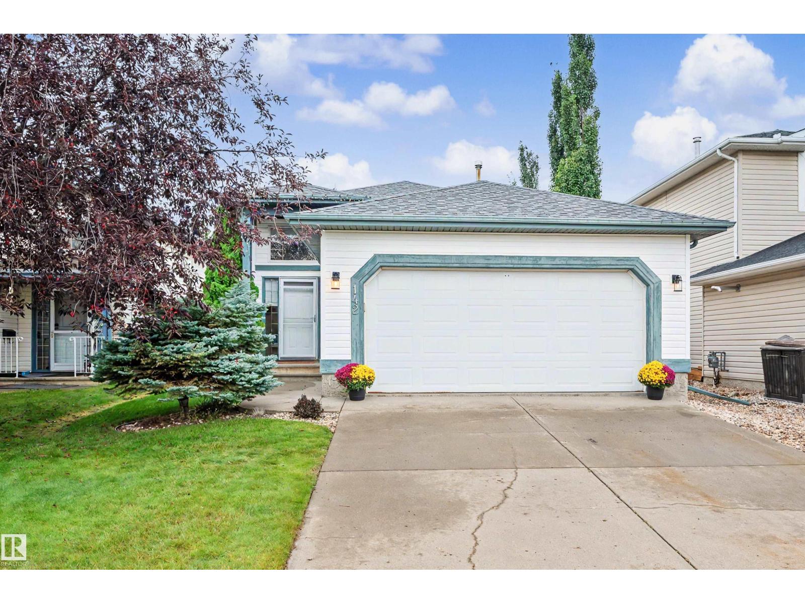142 Foxboro WY, Sherwood Park, Alberta