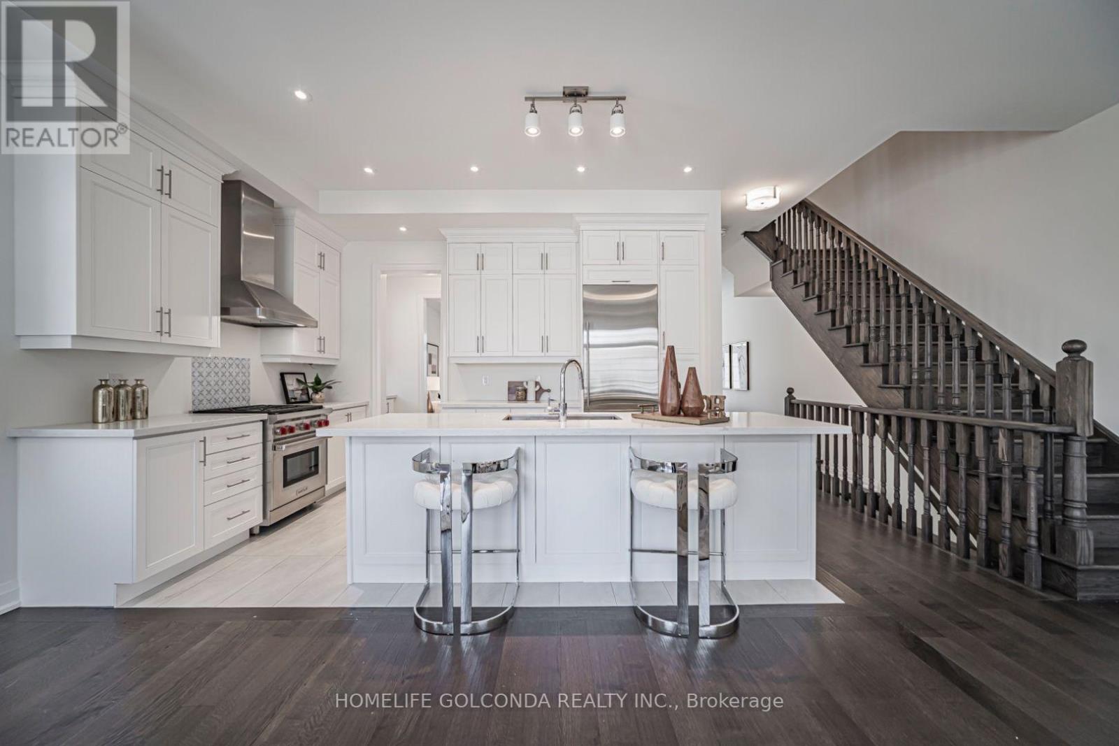 2 Silvermills Lane, Markham, Ontario  L6C 3L5 - Photo 12 - N13625030
