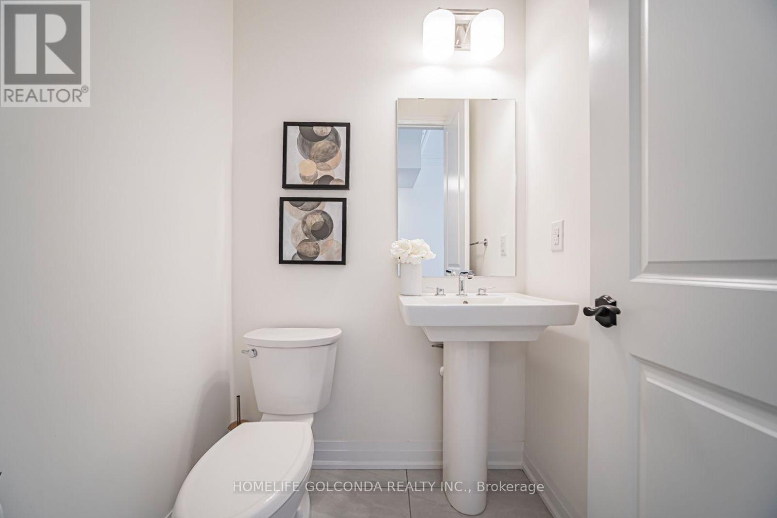2 Silvermills Lane, Markham, Ontario  L6C 3L5 - Photo 7 - N13625030