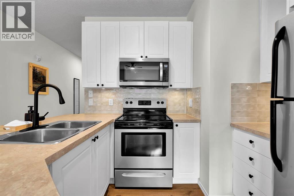 201, 176 Kananaskis Way, Canmore, Alberta  T1W 3E4 - Photo 14 - A2343110