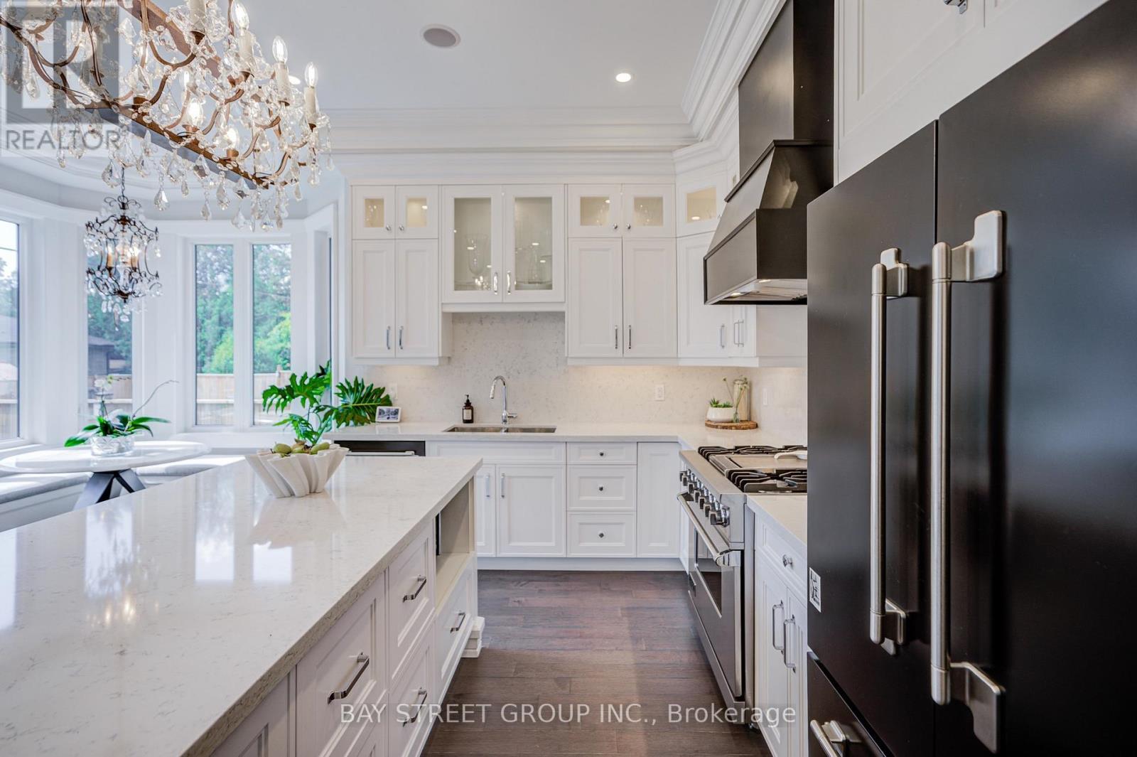 37 Barker Avenue, Toronto, Ontario  M9V 1E6 - Photo 12 - W13749522