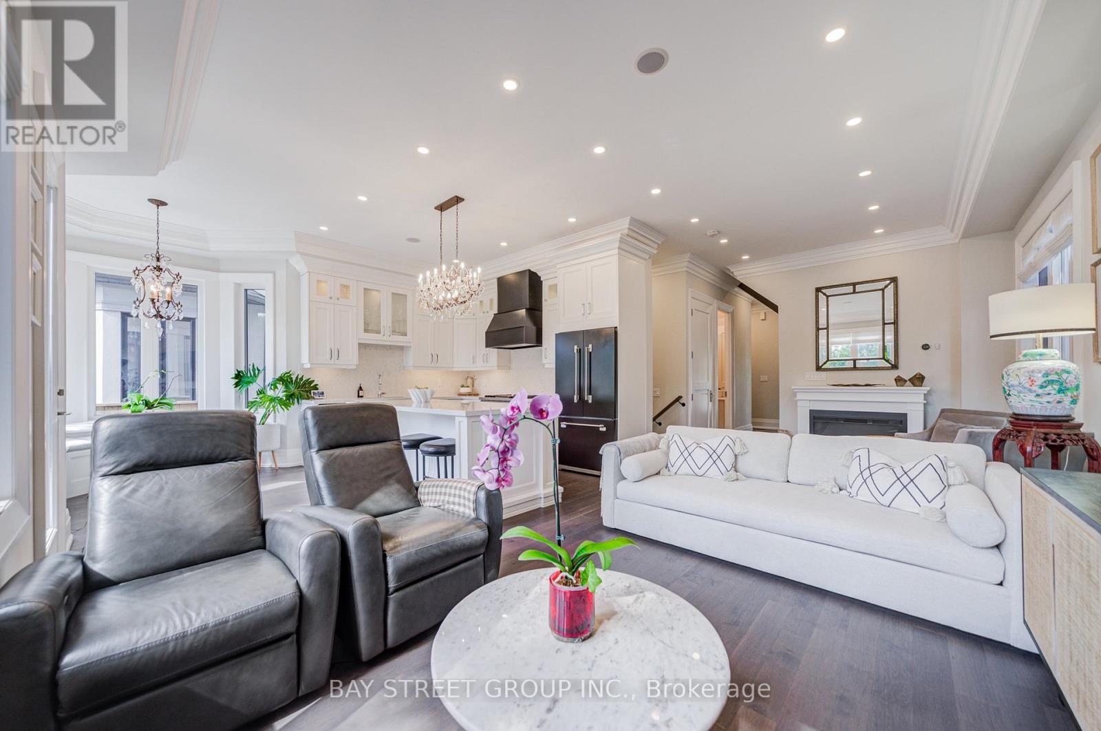 37 Barker Avenue, Toronto, Ontario  M9V 1E6 - Photo 15 - W13749522