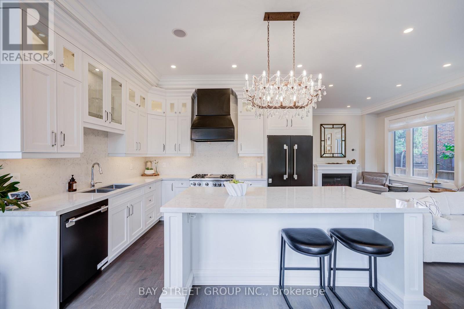 37 Barker Avenue, Toronto, Ontario  M9V 1E6 - Photo 17 - W13749522