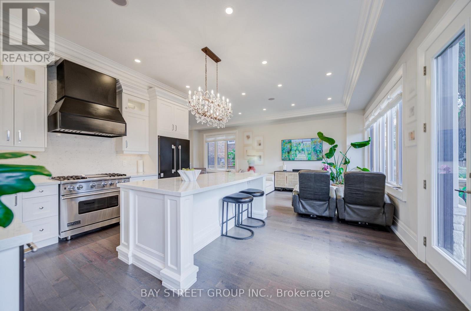 37 Barker Avenue, Toronto, Ontario  M9V 1E6 - Photo 21 - W13749522