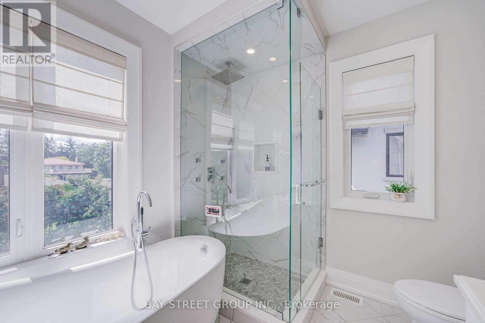 37 Barker Avenue, Toronto, Ontario  M9V 1E6 - Photo 37 - W13749522