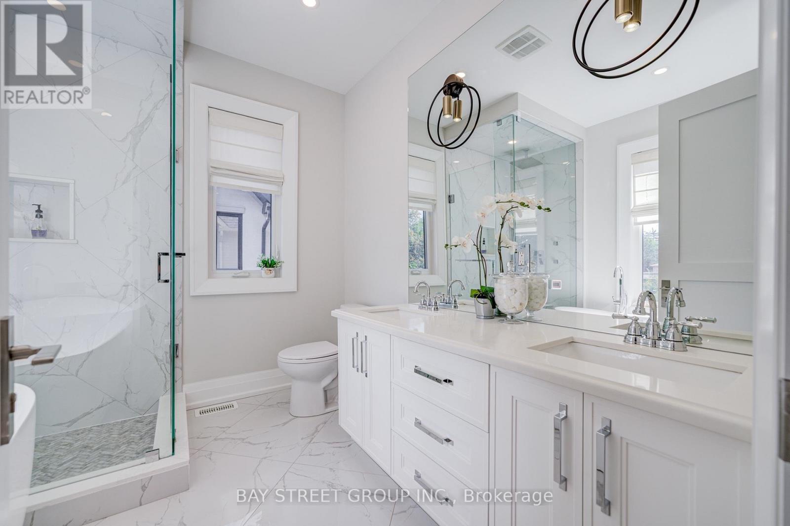 37 Barker Avenue, Toronto, Ontario  M9V 1E6 - Photo 36 - W13749522