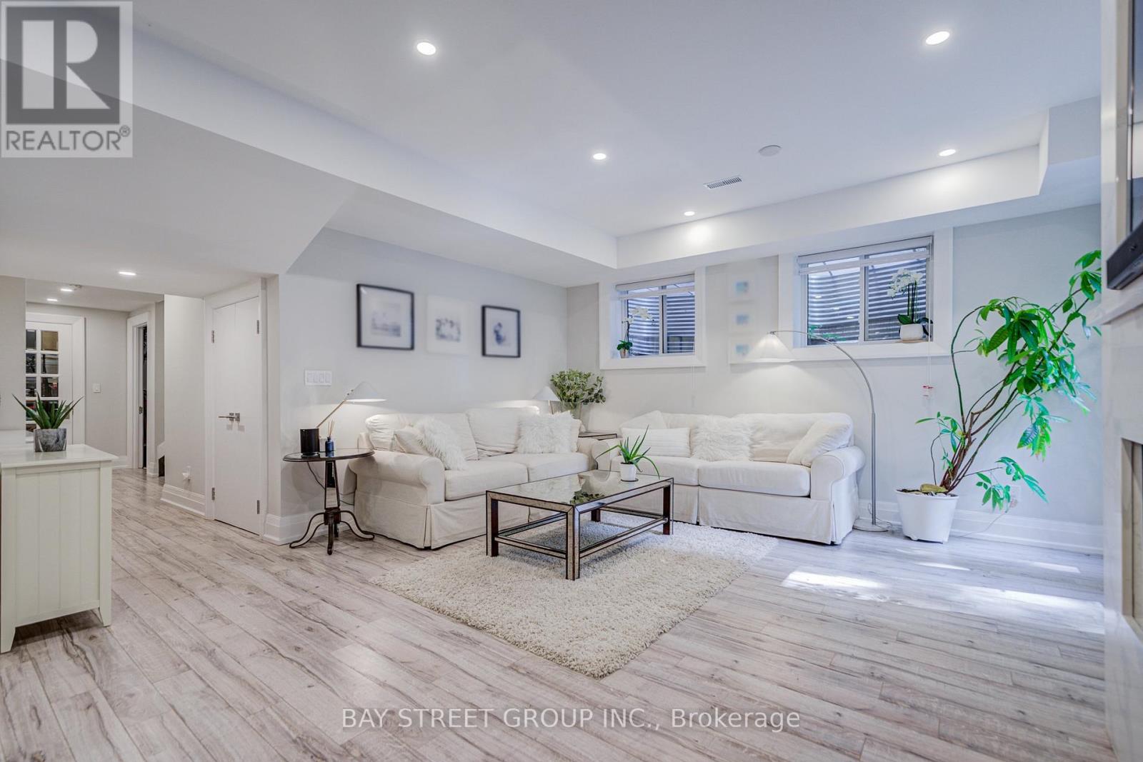 37 Barker Avenue, Toronto, Ontario  M9V 1E6 - Photo 42 - W13749522