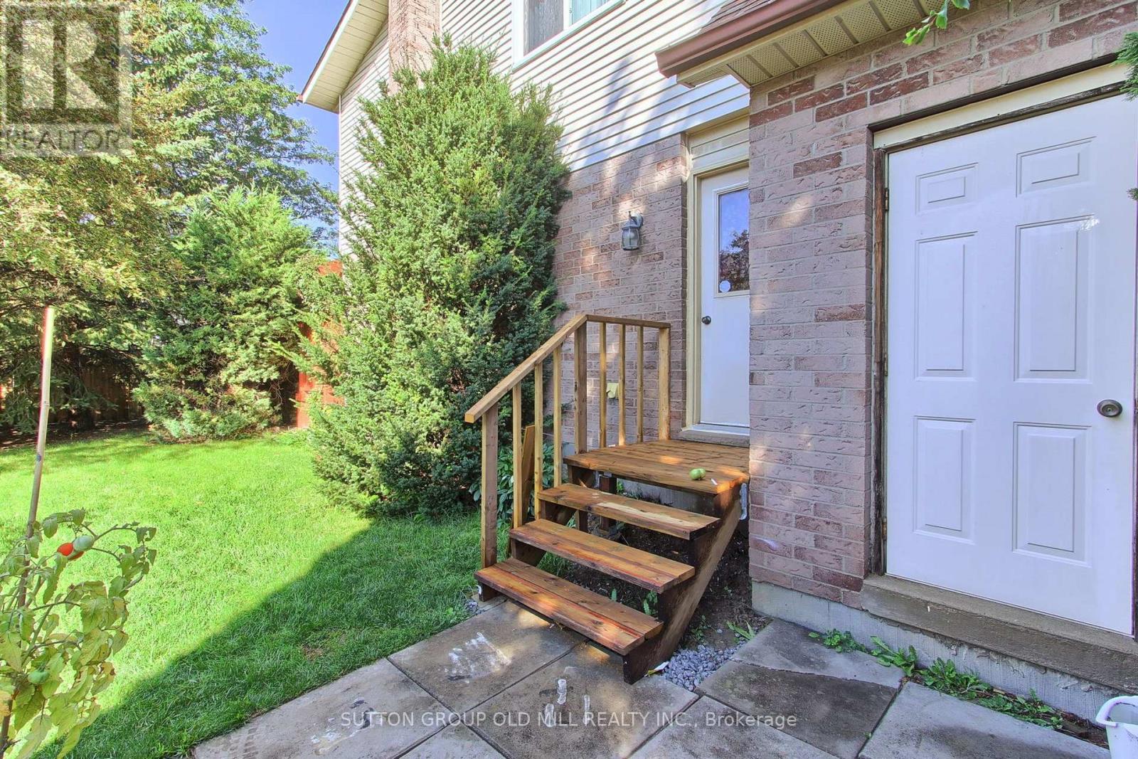 129 Robin Court, Newmarket, Ontario  L3Y 6B2 - Photo 49 - N13749534