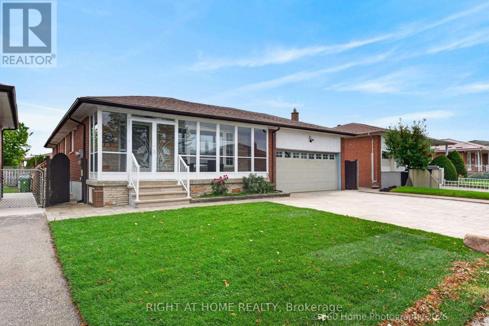 35 WHEELWRIGHT CRESCENT N, Toronto, Ontario