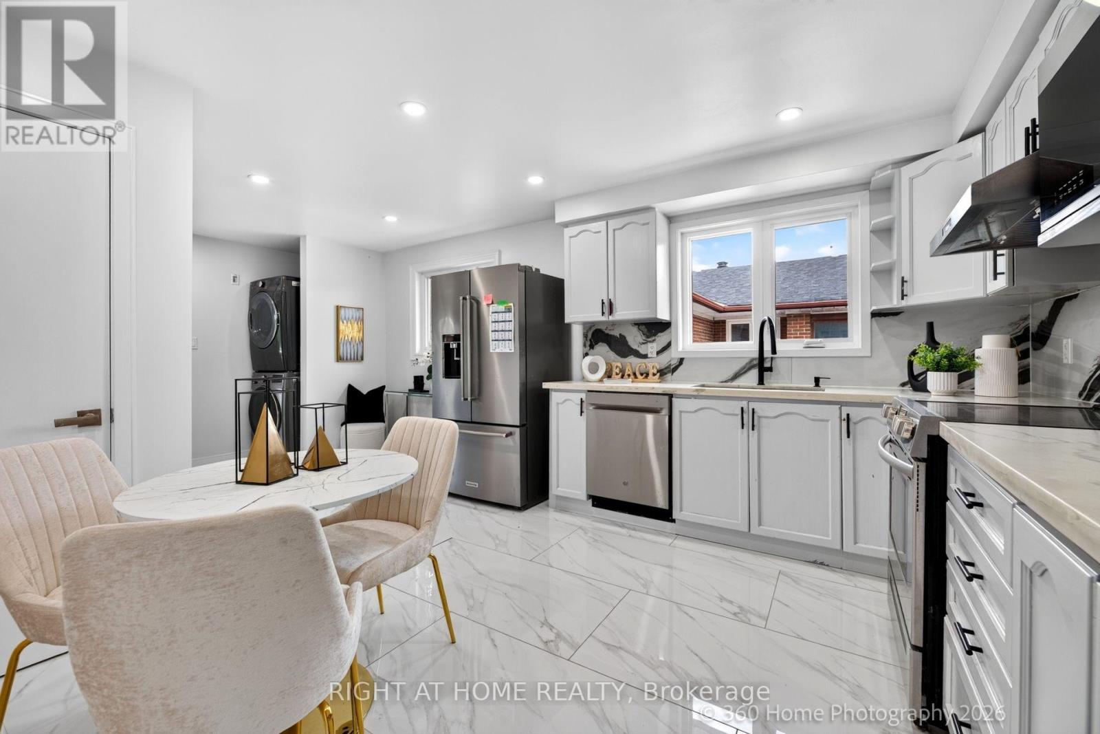 35 Wheelwright Crescent N, Toronto, Ontario  M3N 1V2 - Photo 10 - W13749532