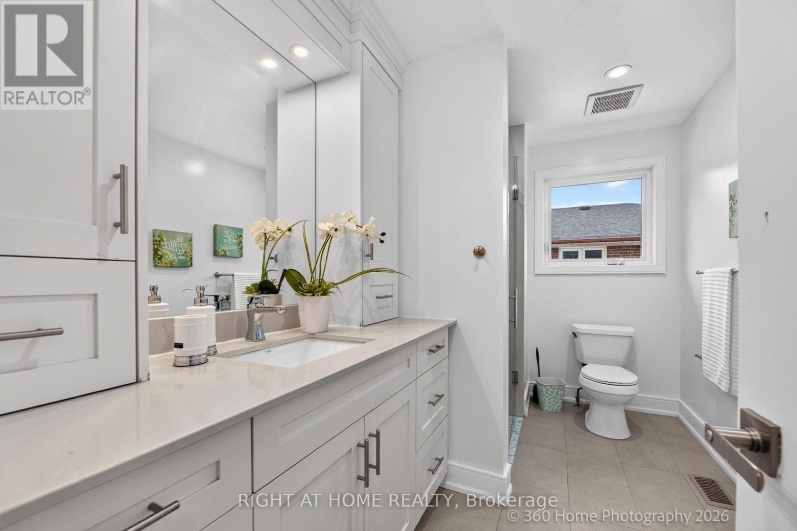 35 Wheelwright Crescent N, Toronto, Ontario  M3N 1V2 - Photo 13 - W13749532