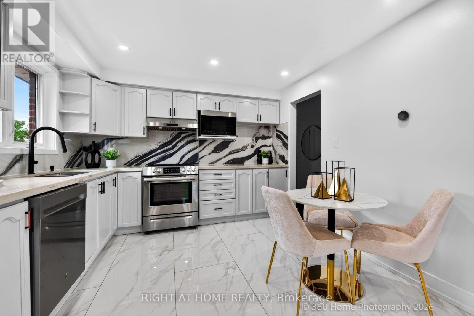 35 Wheelwright Crescent N, Toronto, Ontario  M3N 1V2 - Photo 18 - W13749532