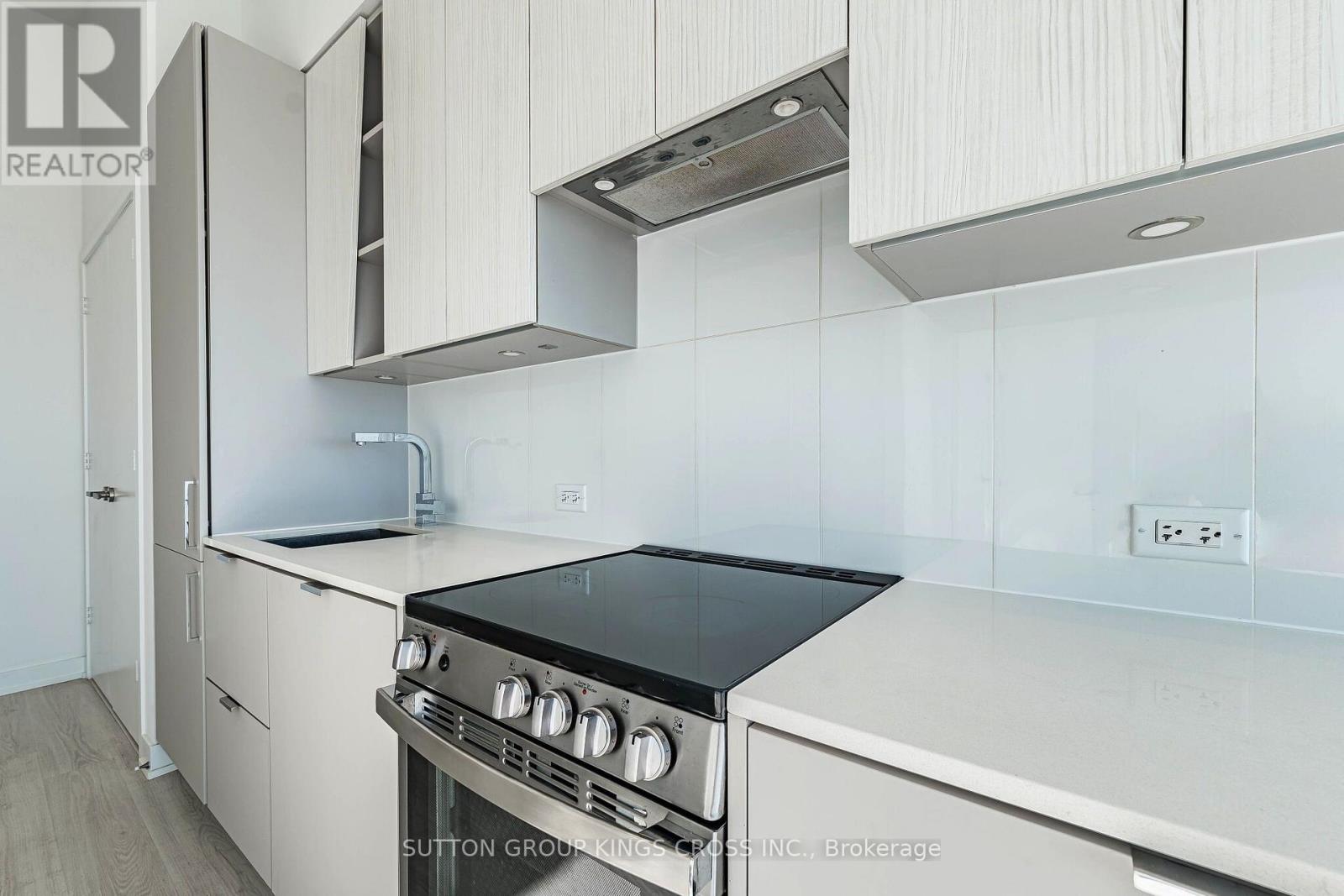 2504 - 3883 Quartz Road, Mississauga, Ontario  L5B 0M4 - Photo 17 - W13631572