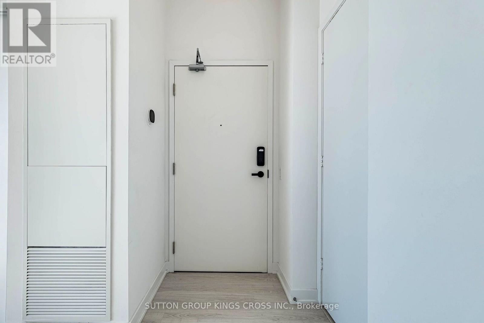 2504 - 3883 Quartz Road, Mississauga, Ontario  L5B 0M4 - Photo 8 - W13631572