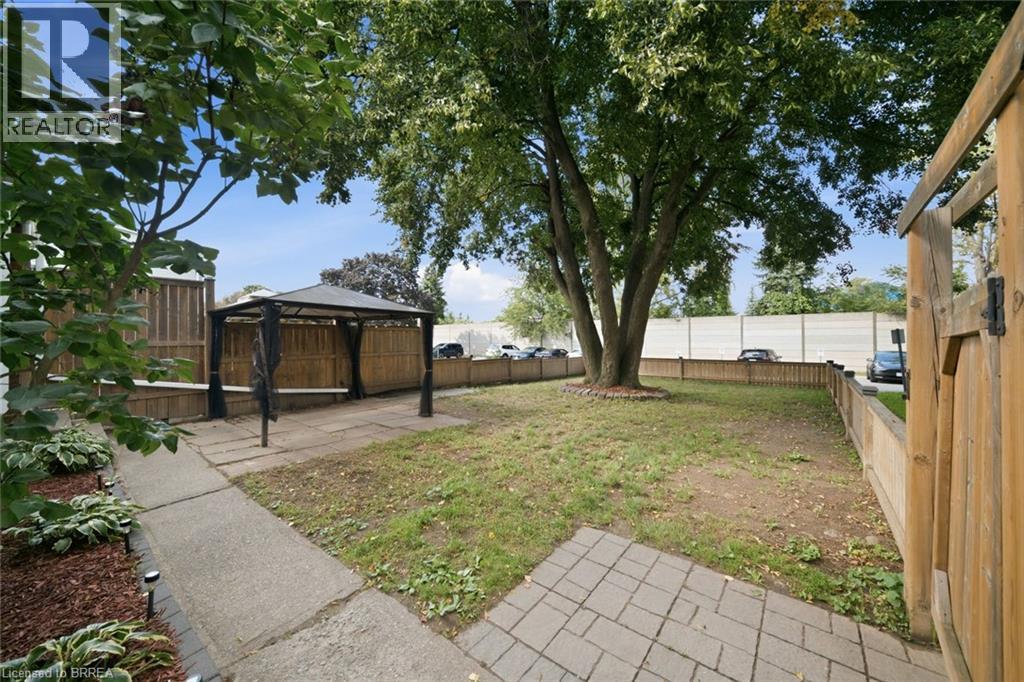 63 Metcalfe Crescent Unit# C, Brantford, Ontario  N3R 2L7 - Photo 4 - 40860824