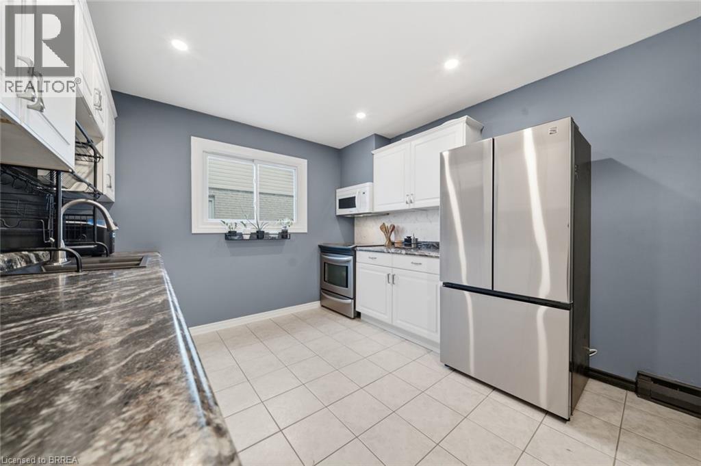 63 Metcalfe Crescent Unit# C, Brantford, Ontario  N3R 2L7 - Photo 12 - 40860824