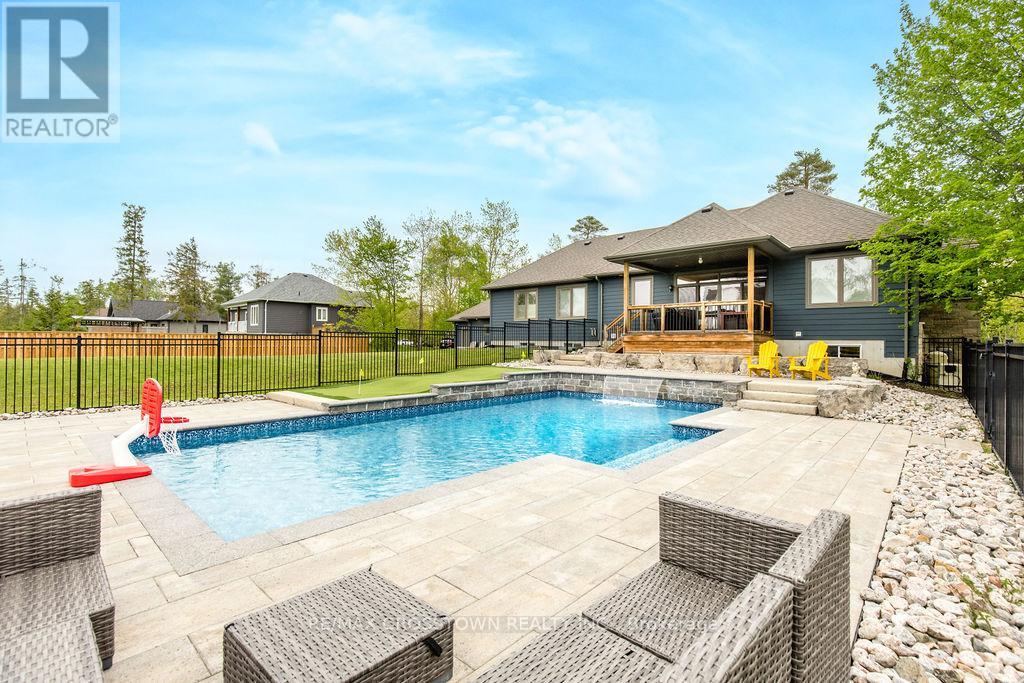 2055 Elana Drive, Severn, Ontario  L3V 0C1 - Photo 3 - S13749544