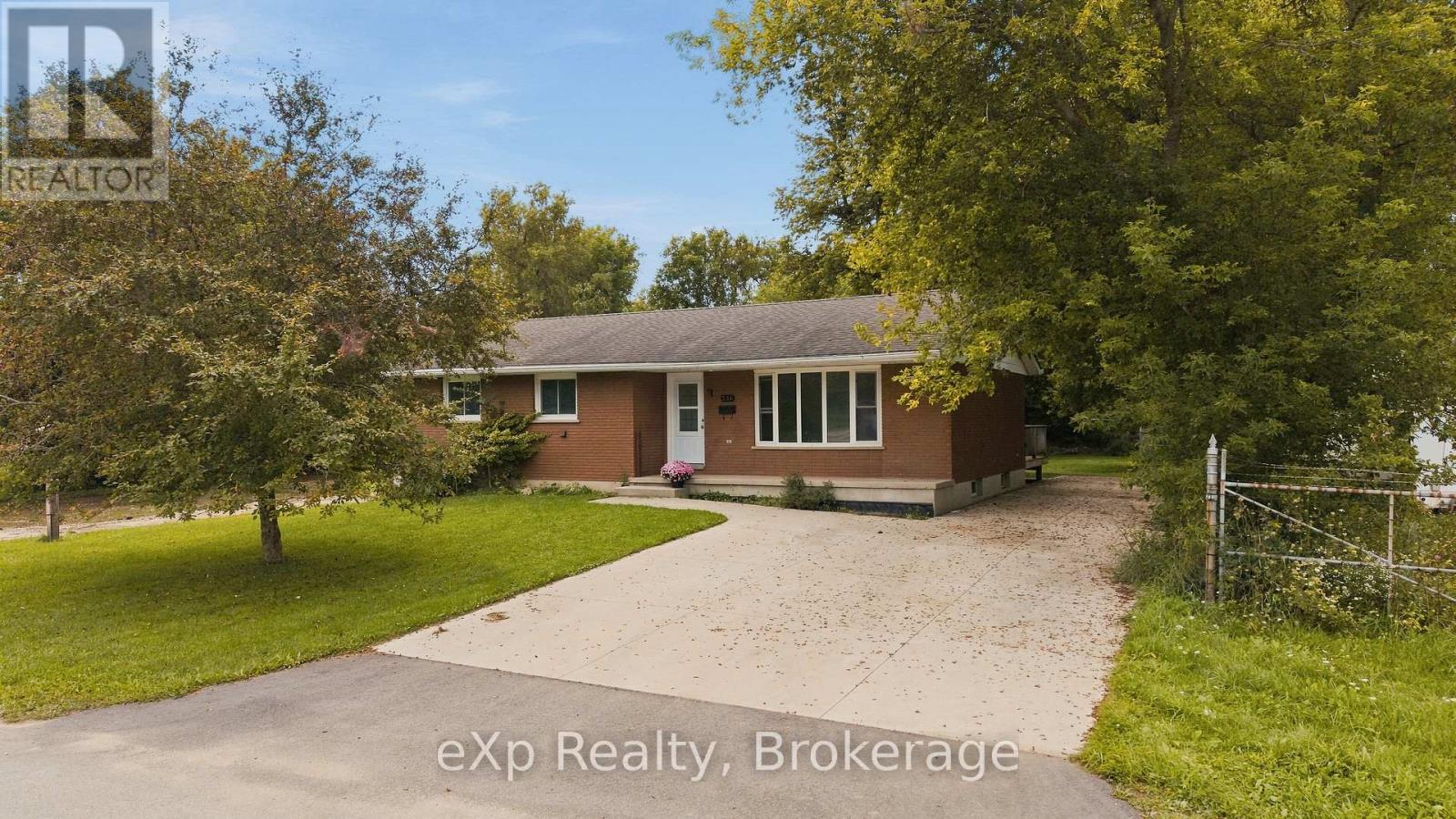 236 BRUCE STREET S, West Grey, Ontario
