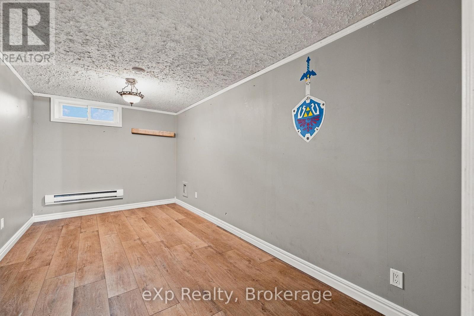 236 Bruce Street S, West Grey, Ontario  N0G 1R0 - Photo 17 - X13749550