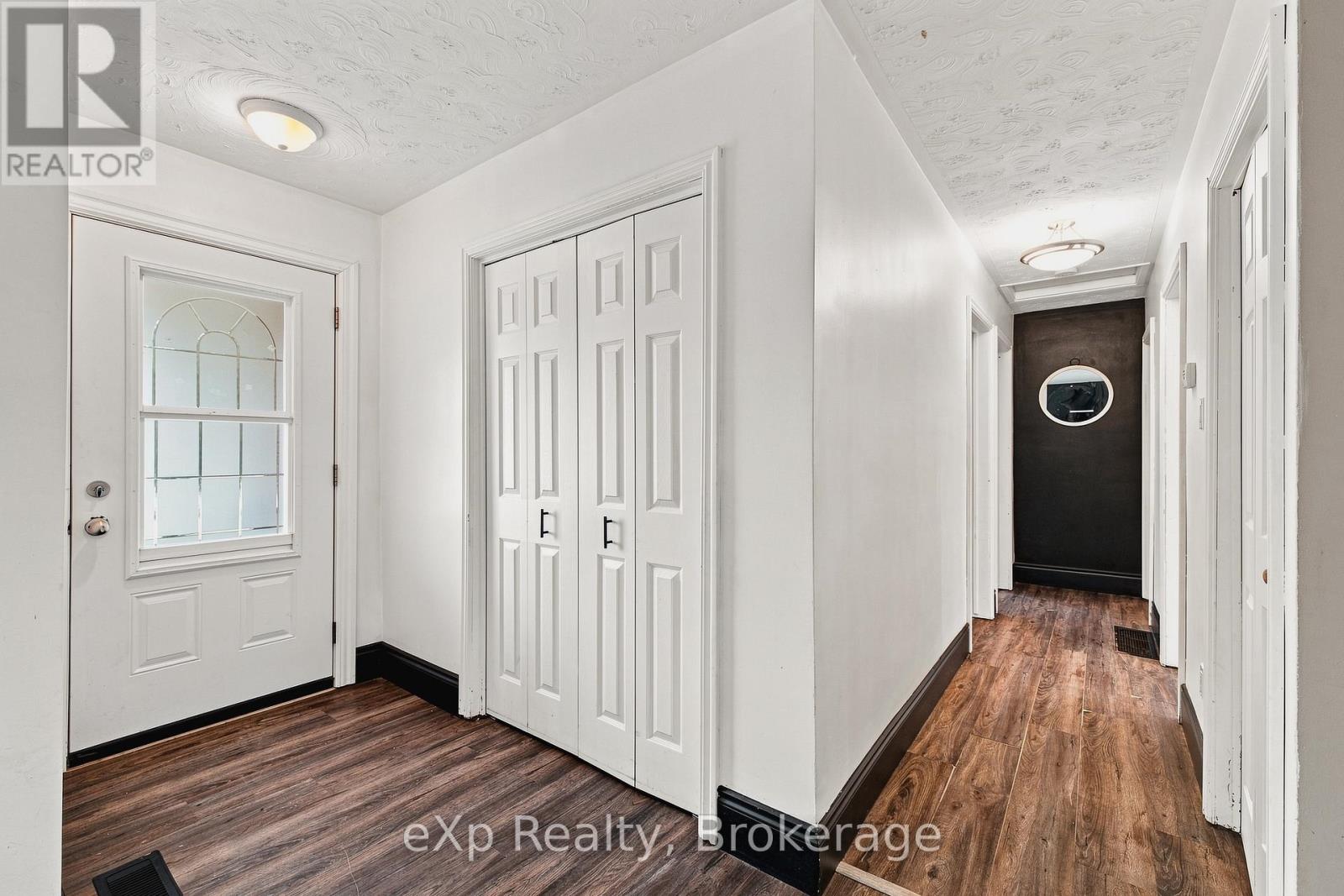 236 Bruce Street S, West Grey, Ontario  N0G 1R0 - Photo 3 - X13749550