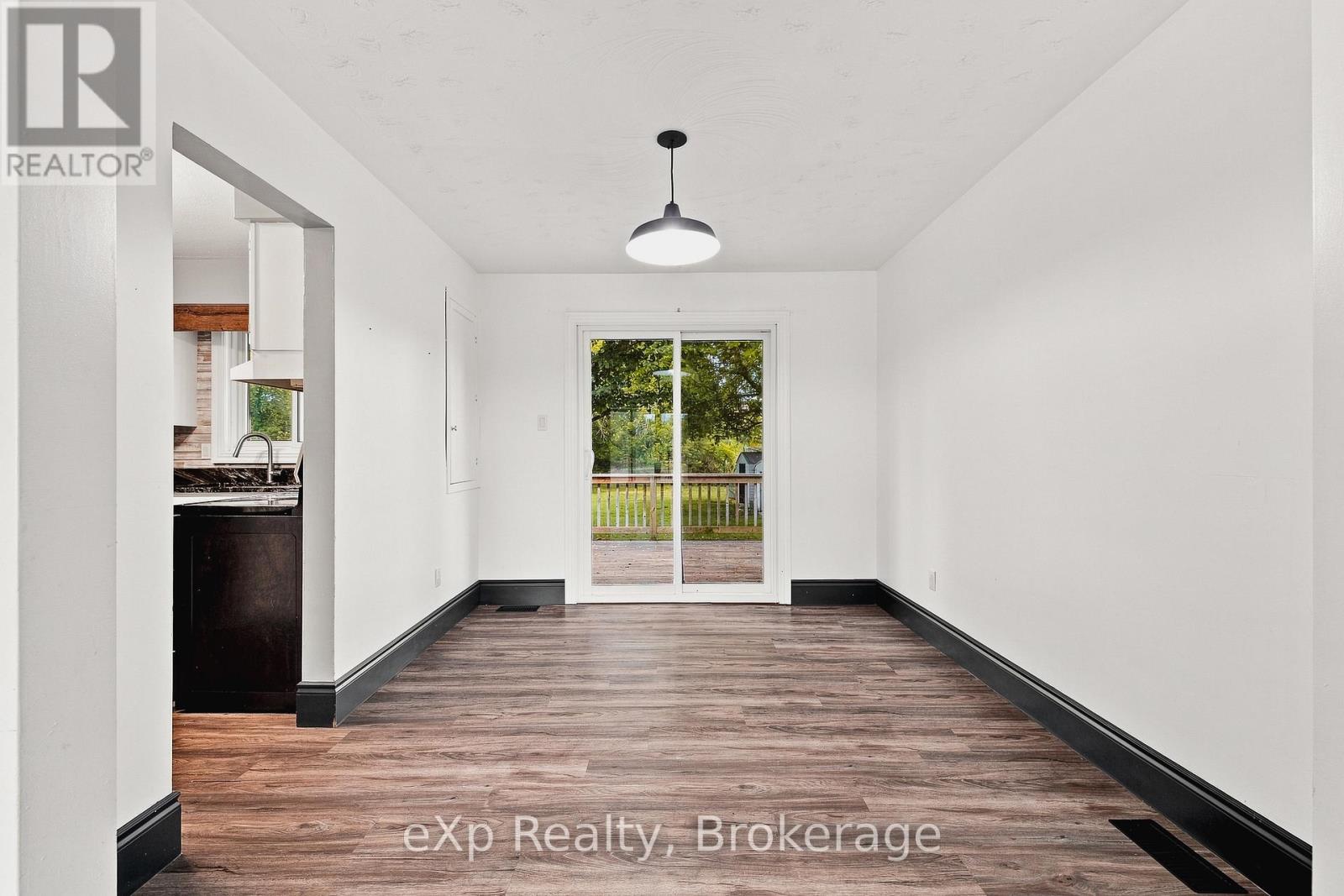 236 Bruce Street S, West Grey, Ontario  N0G 1R0 - Photo 7 - X13749550