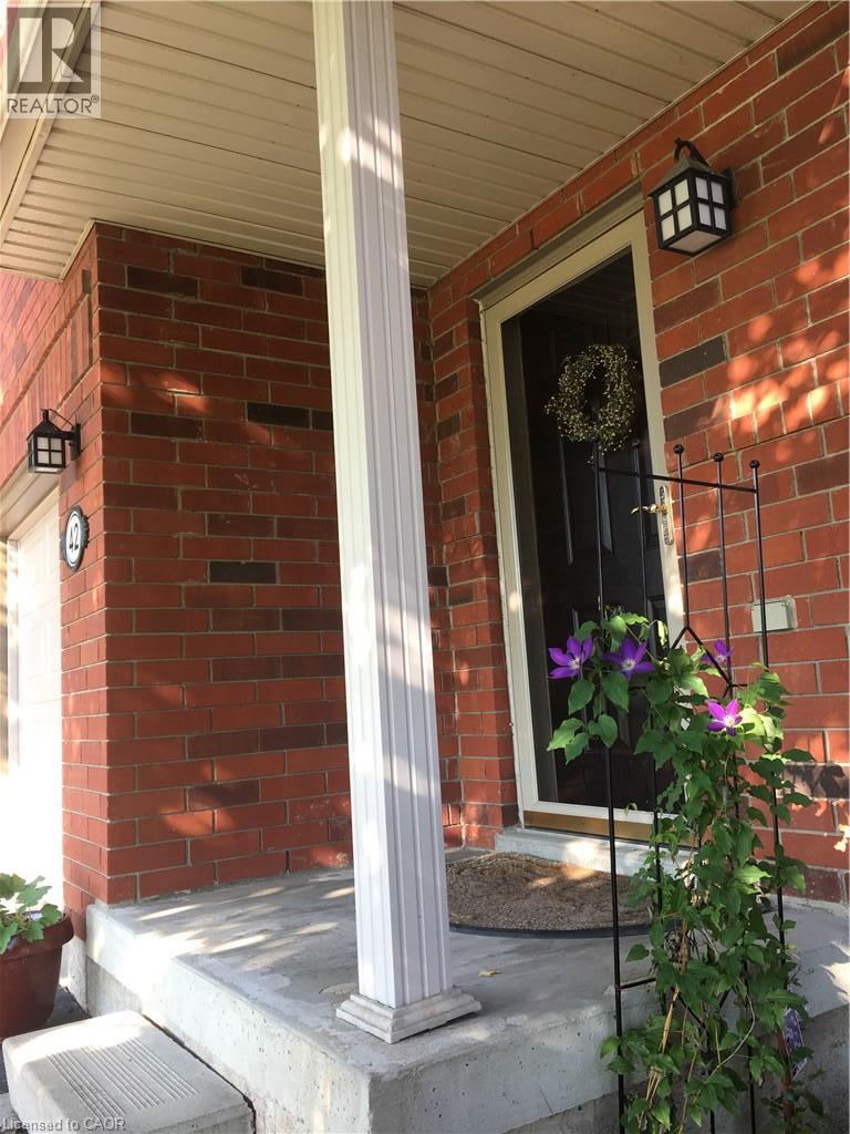100 BEDDOE Drive Unit# 42, Hamilton, Ontario