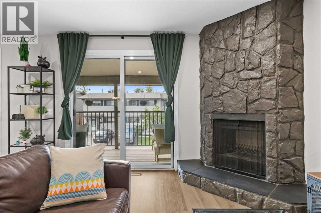 18 Glorond Place, Okotoks, Alberta  T1S 1Y7 - Photo 6 - A2342044