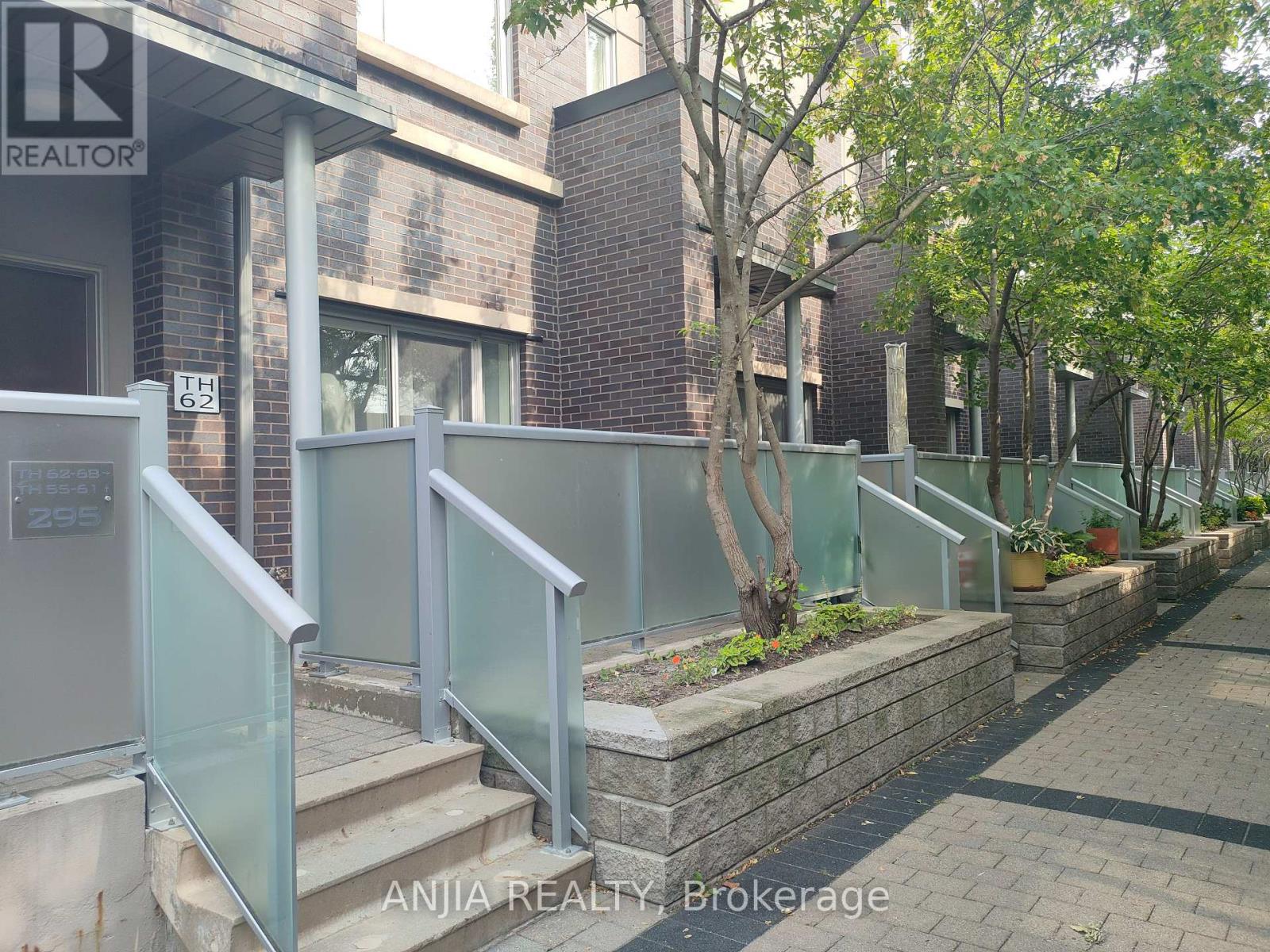 62 - 295 VILLAGE GREEN SQUARE, Toronto, Ontario