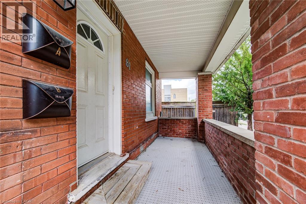 81 Willow Street, Waterloo, Ontario  N2J 1W3 - Photo 3 - 40860943