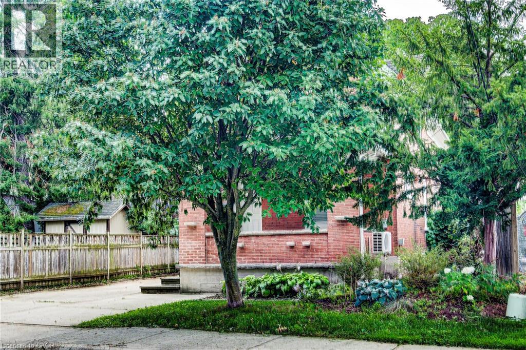 81 Willow Street, Waterloo, Ontario  N2J 1W3 - Photo 5 - 40860943