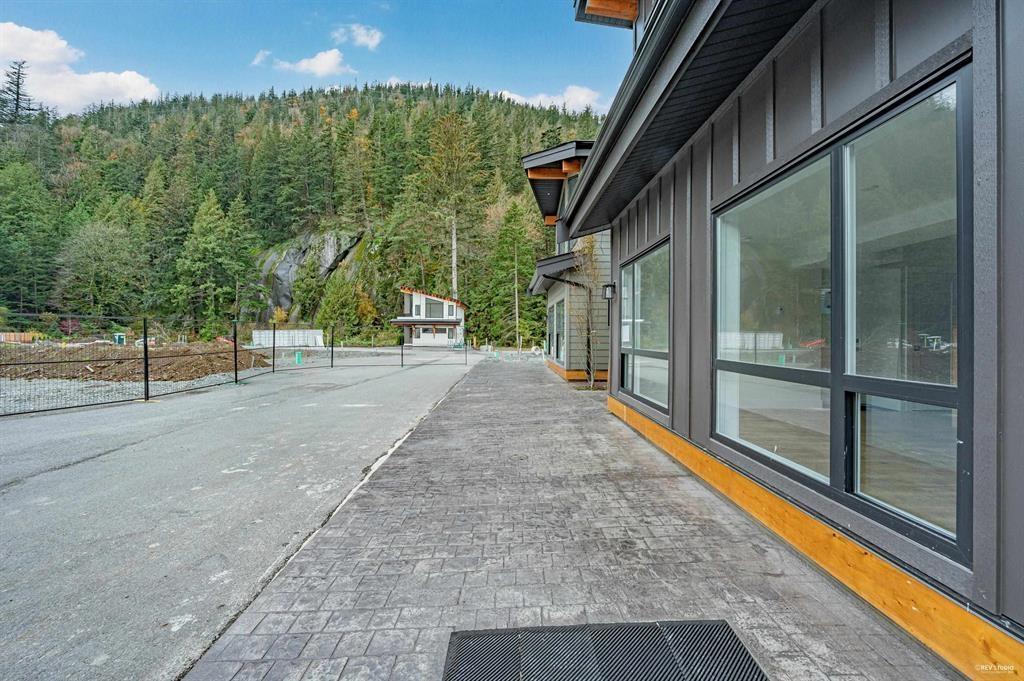 21 798 Hot Springs Road, Harrison Hot Springs, Harrison Hot Springs, British Columbia  V0M 1K0 - Photo 3 - R3085568