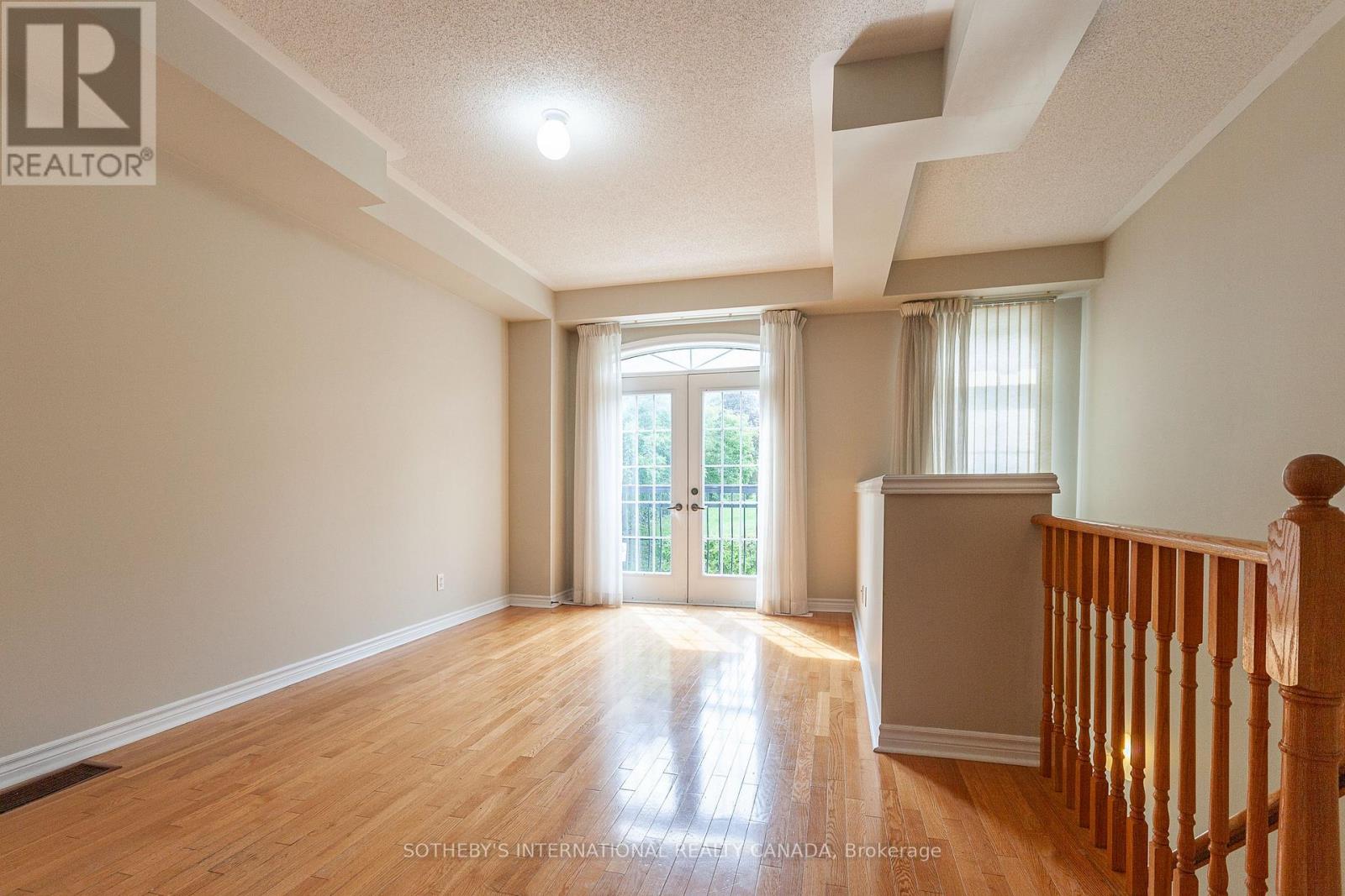 60 Routliffe Lane, Toronto, Ontario  M2N 0A5 - Photo 4 - C13748790