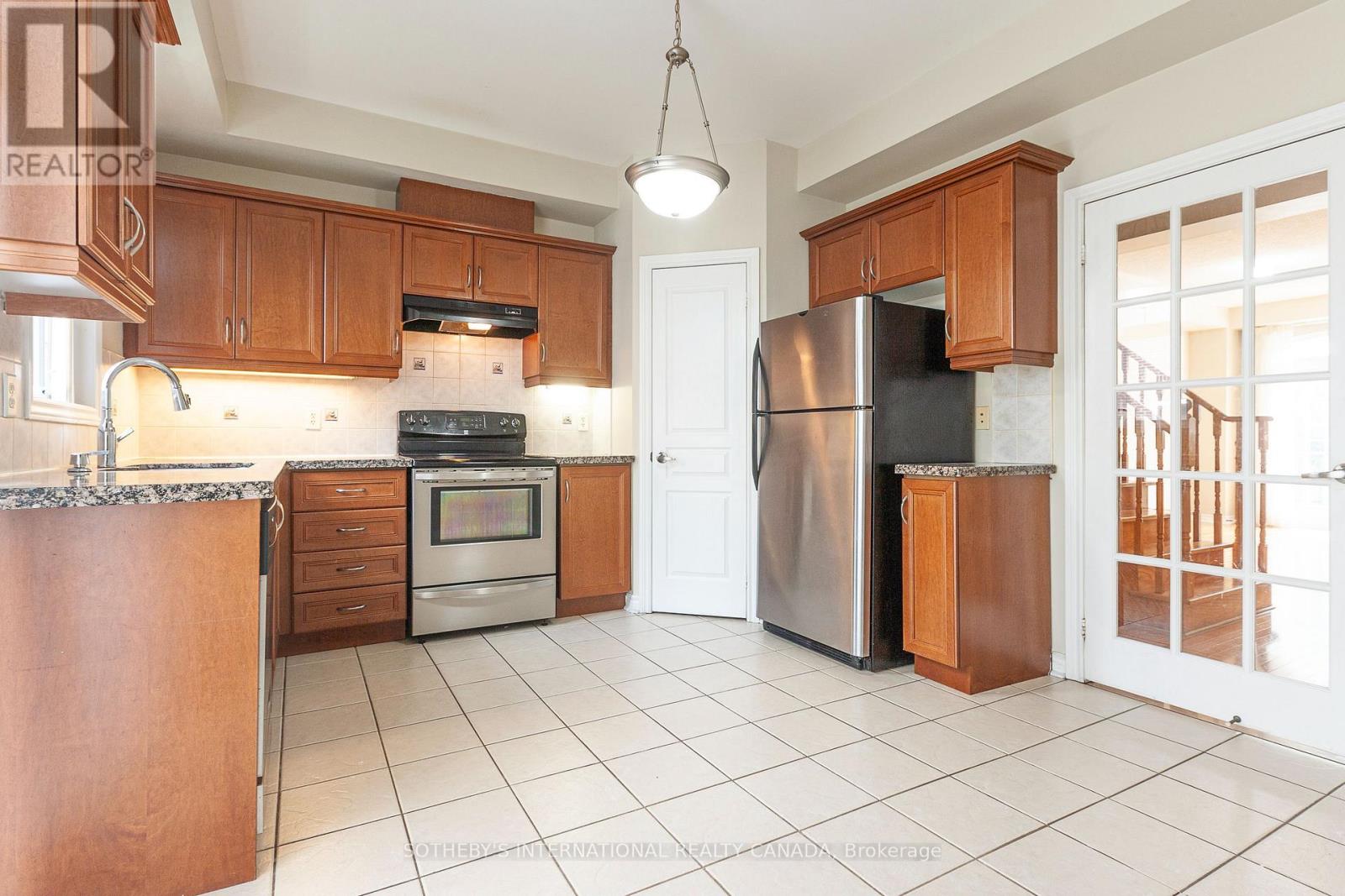 60 Routliffe Lane, Toronto, Ontario  M2N 0A5 - Photo 8 - C13748790