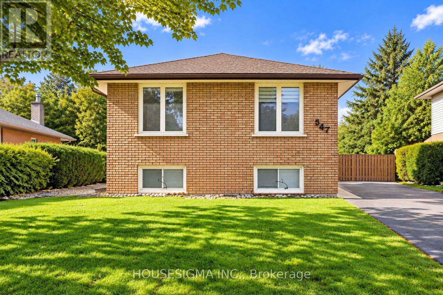 547 BARNES CRESCENT, Peterborough, Ontario