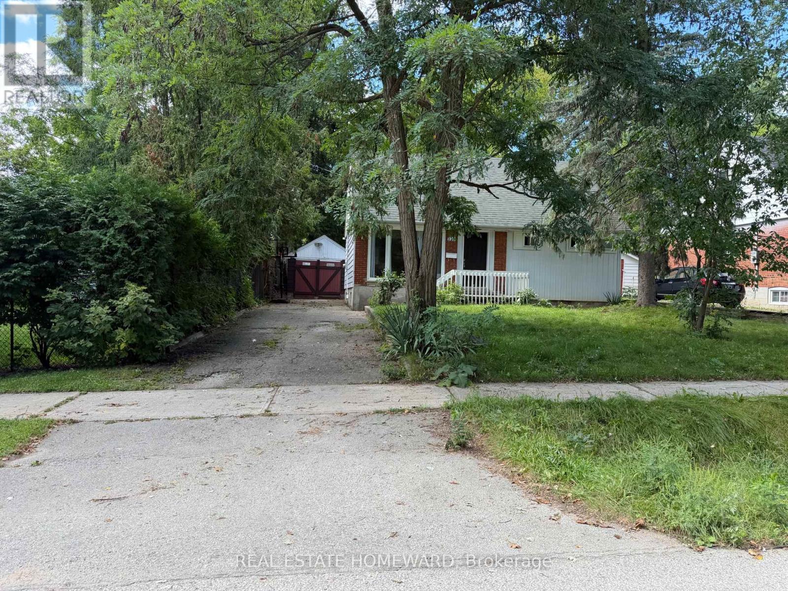 120 BAKER AVENUE, Richmond Hill, Ontario