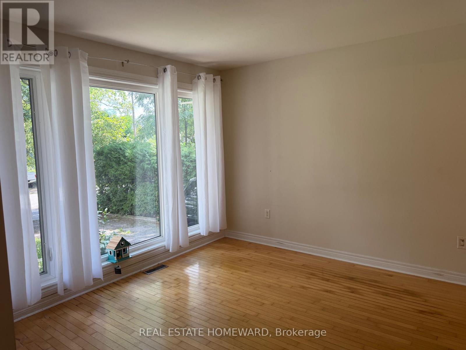 120 Baker Avenue, Richmond Hill, Ontario  L4C 1X4 - Photo 10 - N13749598