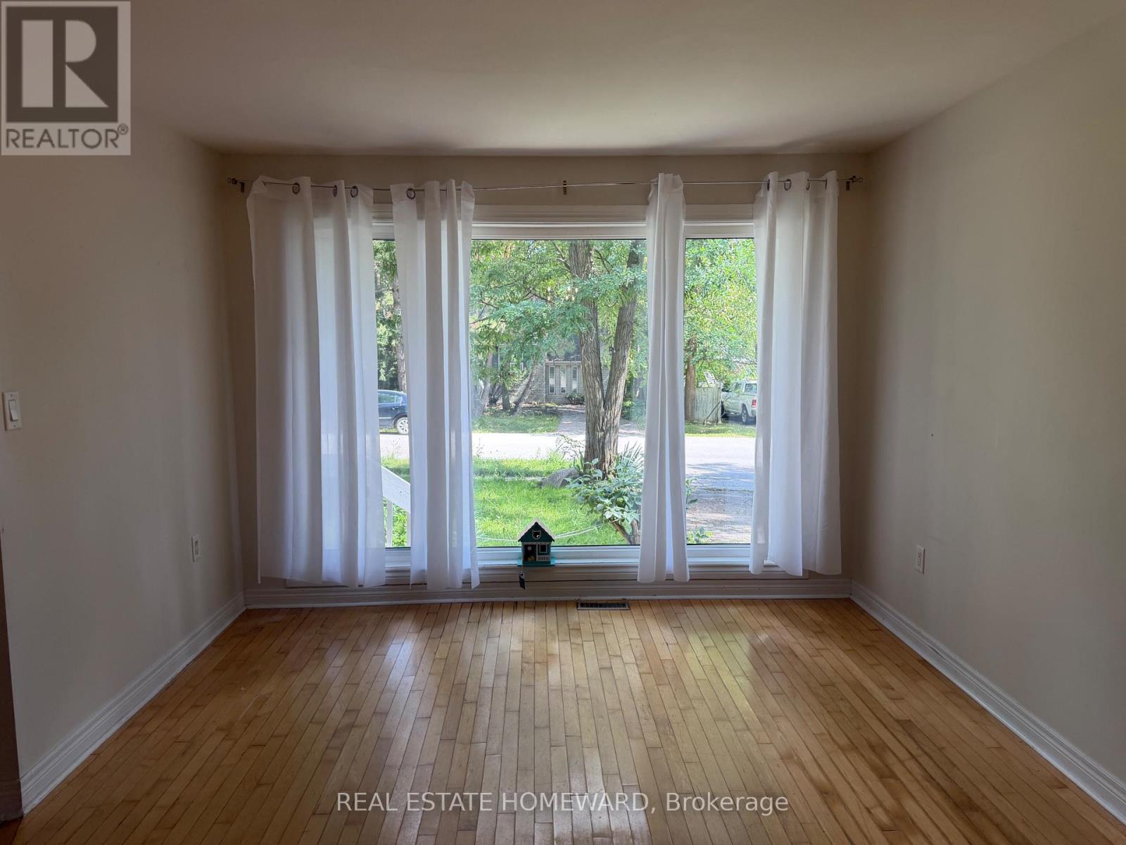 120 Baker Avenue, Richmond Hill, Ontario  L4C 1X4 - Photo 11 - N13749598