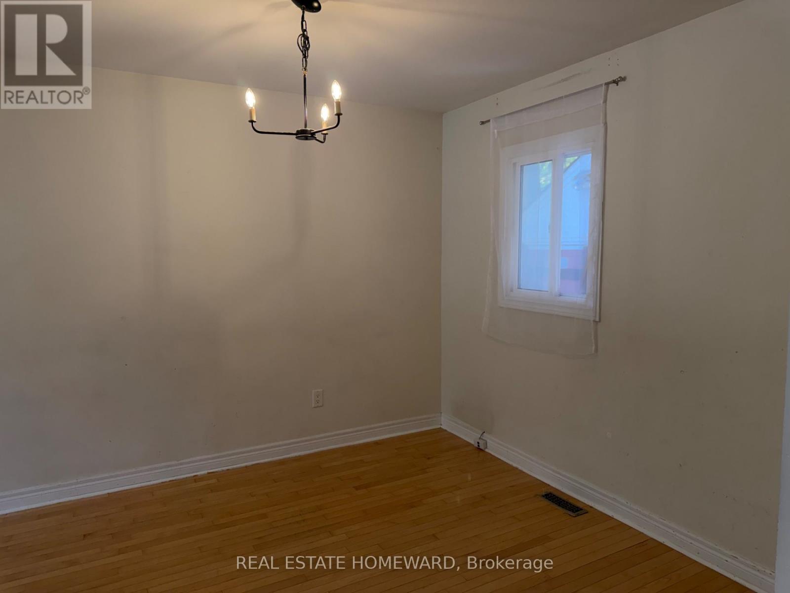 120 Baker Avenue, Richmond Hill, Ontario  L4C 1X4 - Photo 12 - N13749598