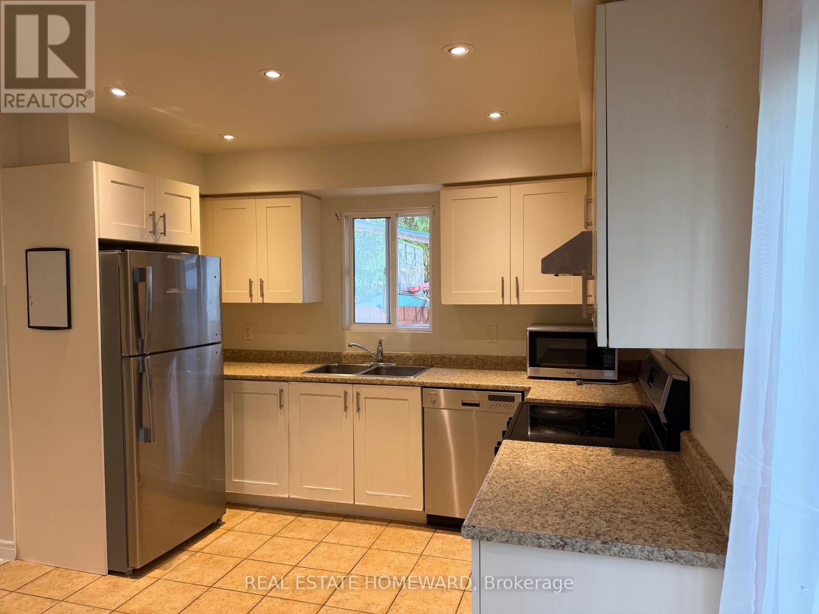 120 Baker Avenue, Richmond Hill, Ontario  L4C 1X4 - Photo 15 - N13749598