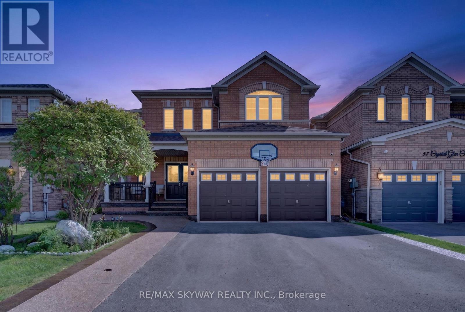59 Crystal Glen Crescent, Brampton, Ontario  L6X 0K2 - Photo 2 - W13749618
