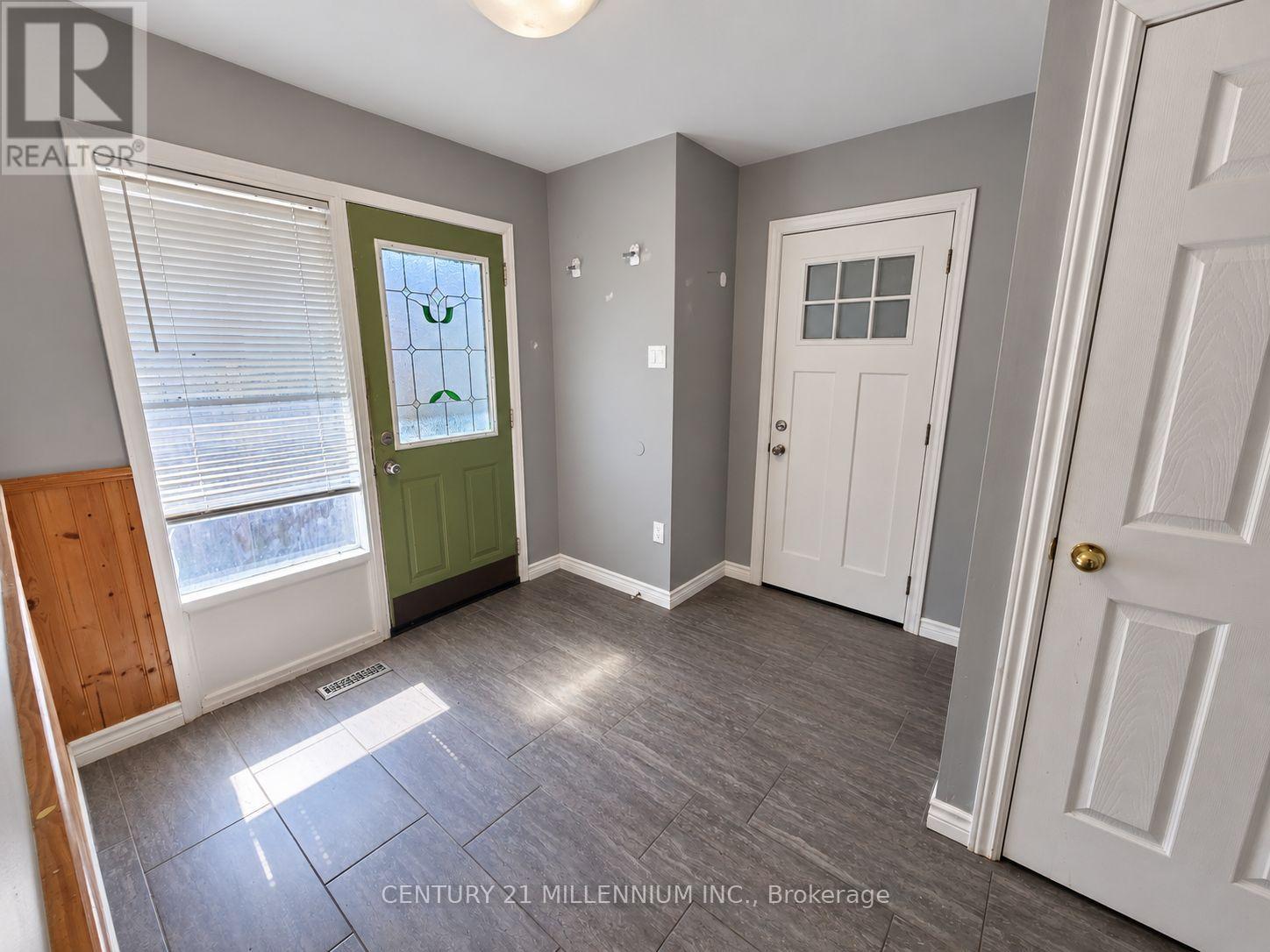 Main - 79a Dawson Road, Orangeville, Ontario  L9W 2W4 - Photo 3 - W13529750