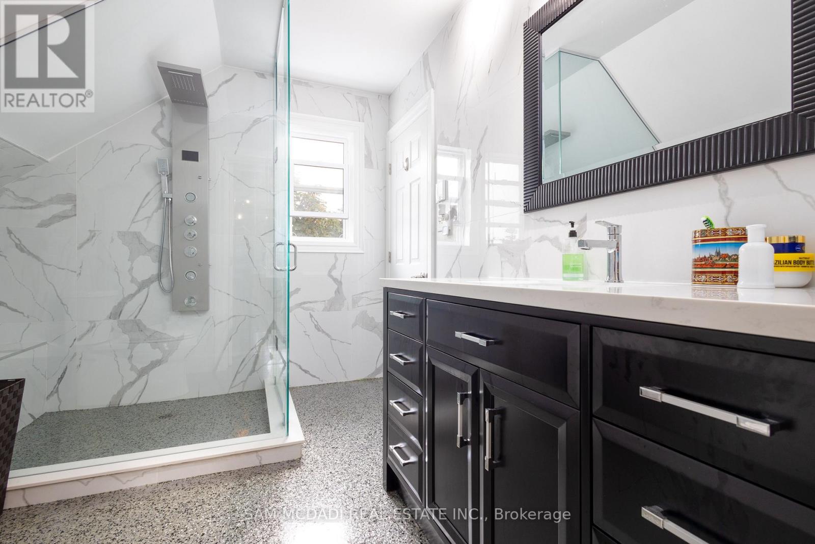 Upper - 14011 Trafalgar Road, Halton Hills, Ontario L7G 4S4 - Photo 13 - W13748658